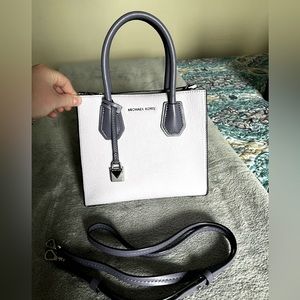 Light purple and off white, small, Micheal Kors purse